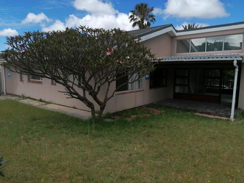 To Let 3 Bedroom Property for Rent in Oostersee Western Cape